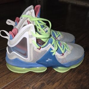 Men's Lebron Basketball Shoes